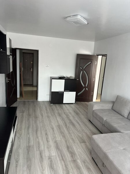 Pantelimon, Piata Delfinului,