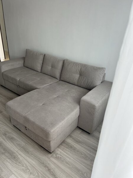 Pantelimon, Piata Delfinului,