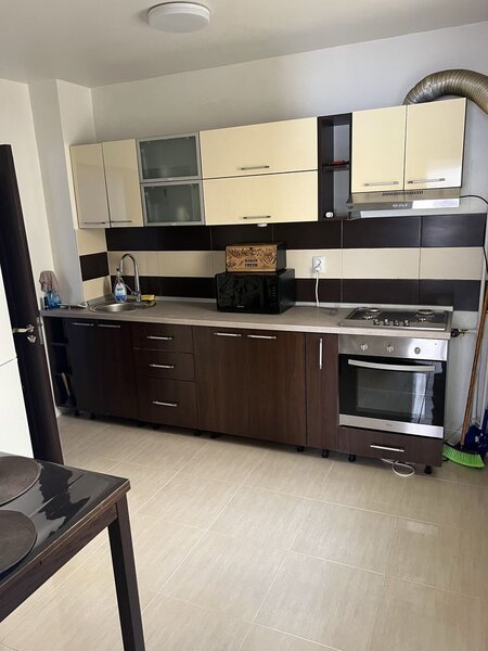 Pantelimon, Piata Delfinului,